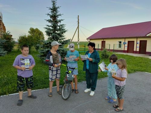 В Кильдеевском СДК обсудили безопасность на дорогах в летний период