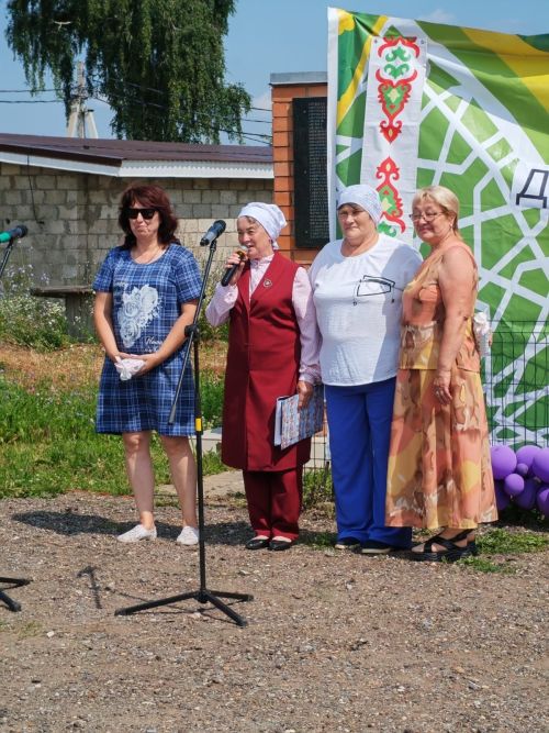 Мост дружбы: жители Янга-Юла отметили День села