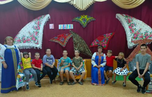 Фольклорные посиделки «На завалинке» собрали детей в Кильдеево