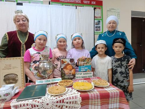 Вахит авылында фольклор көне үтте