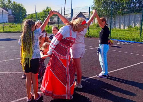 «В старину бывало»: в Макулове дети окунулись в мир русского фольклора