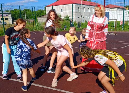 «В старину бывало»: в Макулове дети окунулись в мир русского фольклора