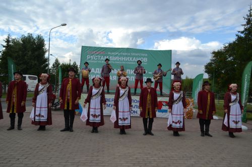 Верхний Услон стал центром фестиваля добрососедства «Наш двор»