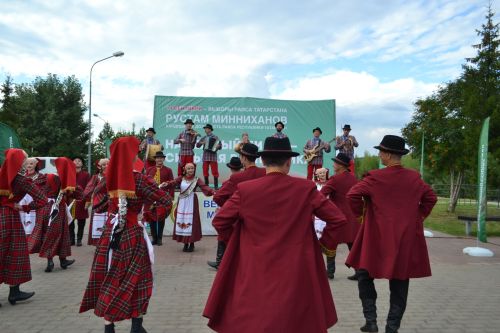 Верхний Услон стал центром фестиваля добрососедства «Наш двор»