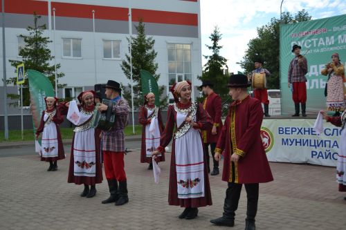 Верхний Услон стал центром фестиваля добрососедства «Наш двор»