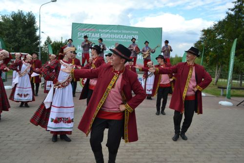 Верхний Услон стал центром фестиваля добрососедства «Наш двор»