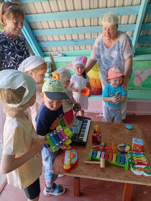 «Угадай мелодию»: музыкальный праздник для малышей