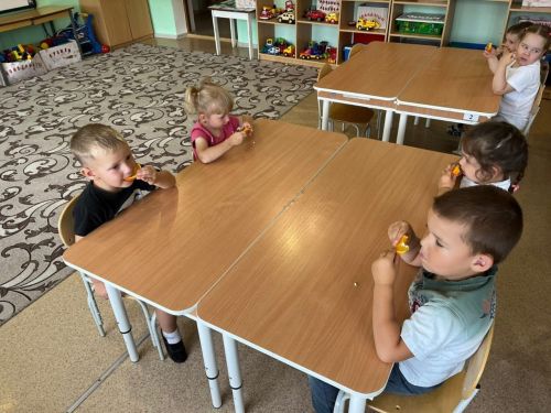 “Каенкай” тәрбияләнүчеләре витаминнар яраталар