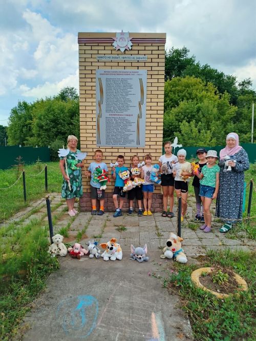 «Ангелы Донбасса»: в Вахитове дети почтили память жертв войны