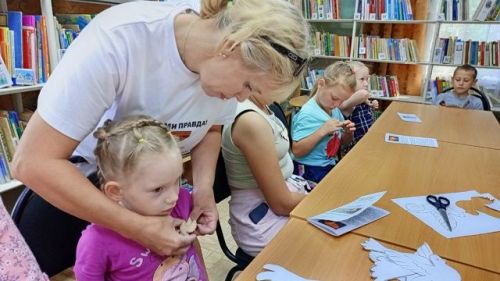 «Детям Донбасса посвящается»: в Макулове прошел час памяти и единства