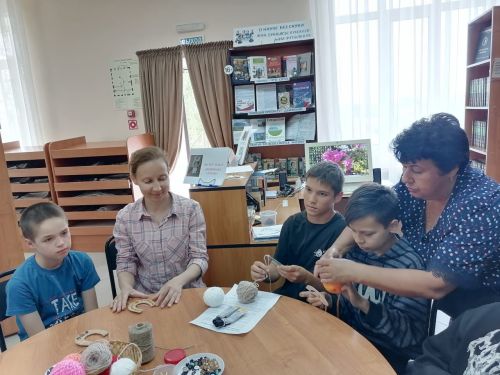 Үзәк китапханәдә бәхет дагасы ясадылар
