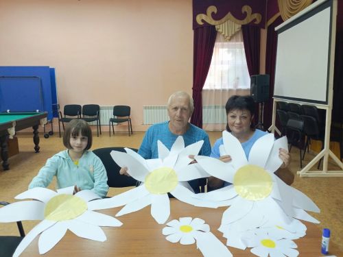 В Кильдееве дети мастерили ромашки ко Дню семьи