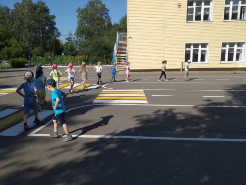 «Каенкай»да һәр иртәне физик күнегүләрдән башлыйлар
