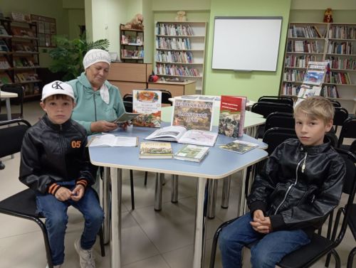 Книжная выставка о Курской битве открылась в детской библиотеке