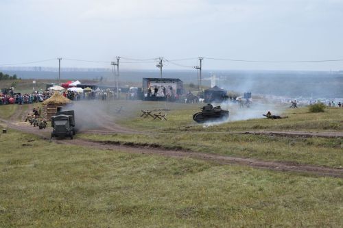 На Соколке реконструировали масштабное сражение Гражданской войны