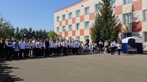 Торжественные линейки, посвящённые Дню знаний, прошли во всех школах района