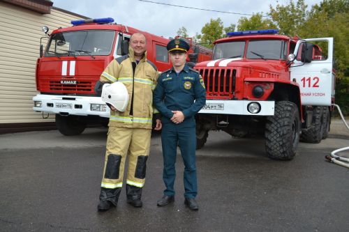 Водяная арка и крепкие объятия: начальника ПЧ Верхнего Услона проводили на отдых