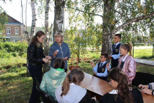 Экологическое мероприятие для школьников прошло в Кураловском ДК