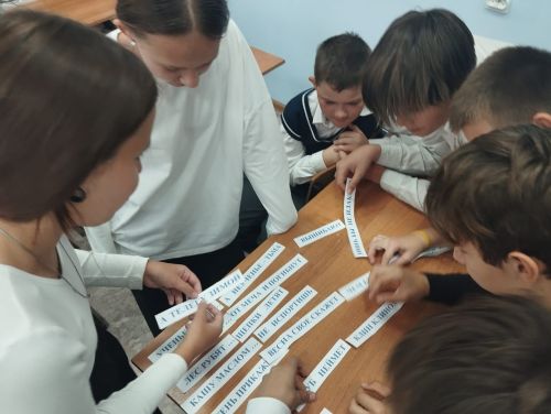 Урок о Сергее Ожегове провели библиотекари в Верхнеуслонской гимназии