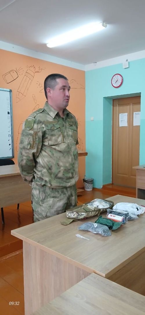 Боец СВО провел в Верхнем Услоне Уроки мужества