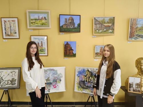 Юные художники посетили выставку «Образы храмов Свияжского уезда»