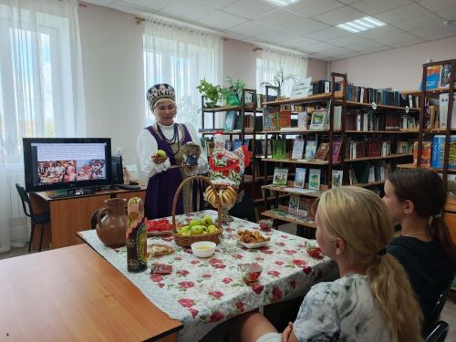 Три Спаса августа: народные традиции узнали коргузинские школьники