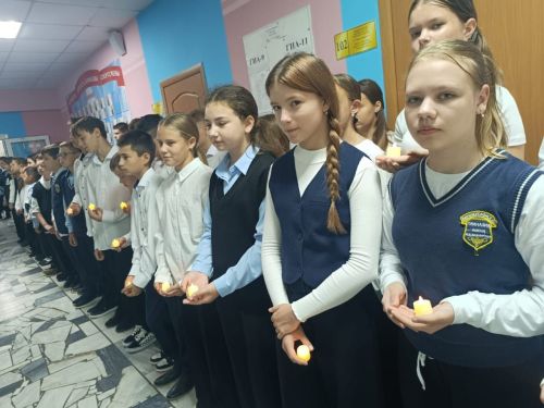 Гимназиядә Беслан фаҗигасенә багышланган чара узды