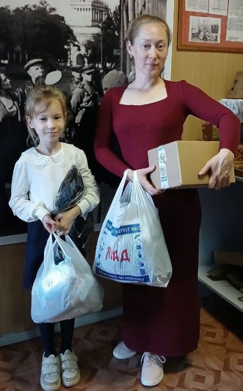 «Мы - вместе»: дошколята из Печищ и их родители поддержали бойцов СВО