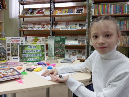 Эко-экскурсия «Под сводами векового леса» прошла в детской библиотеке