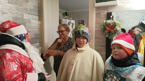 Дети в Кильдеево прошлись по селу с рождественскими колядками