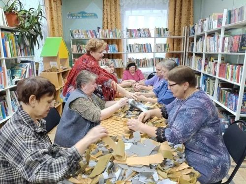 Верхнеуслонские волонтеры после праздников возобновили помощь фронту