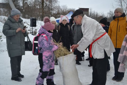 В Печищах отметили Крещение фольклором, соблюдая традиционные обряды