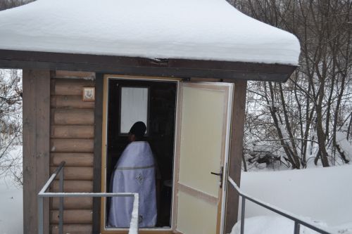 В Печищах отметили Крещение фольклором, соблюдая традиционные обряды
