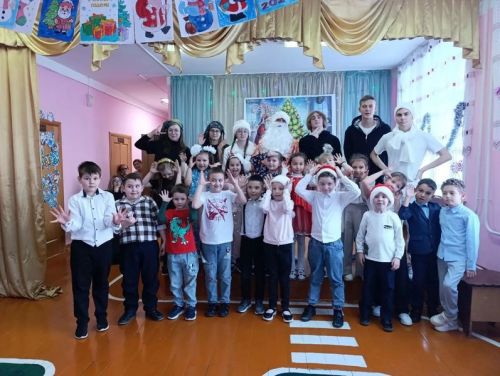 Югары Ослан мәктәбендә тылсымлы тамаша үткәрделәр