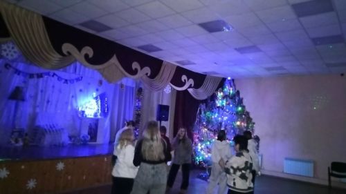 Новогодняя дискотека для молодежи прошла в Кильдееве