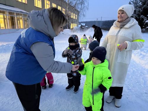 Верхнеуслонские дошколята провели акцию за безопасность на дороге