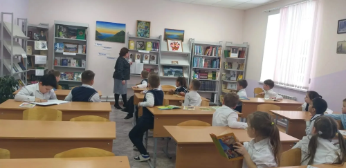 Гимназиядә балаларда китап укуга мәхәббәт тәрбиялиләр