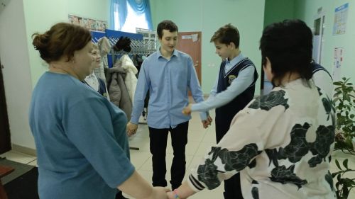 В Кильдееве отметили Международный день объятий игровой программой
