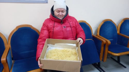 Жители деревни им.Вахитова приготовили домашнюю лапшу для солдат