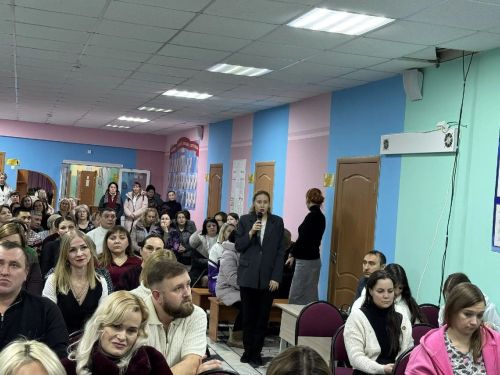 Глава Верхнеуслонского района ответил на вопросы родителей и педагогов