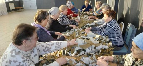 Серебряные волонтёры Верхнего Услона отправили новую посылку на фронт