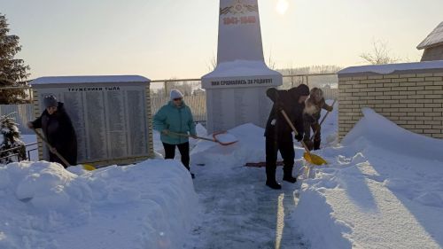 Память, труд и помощь: три акции Кильдеевского сельского Дома культуры