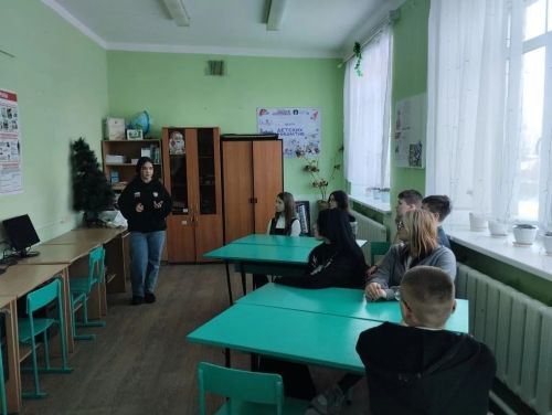 Выпускница Печищинской школы встретилась с учениками в День студента