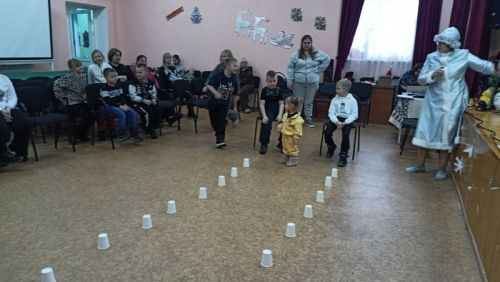 Новогодние забавы для детей устроили в Кильдеевском СДК