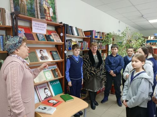 Детям в Татарско-Макуловской библиотеке рассказали о Габдулле Тукае
