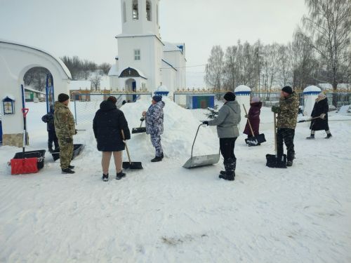 Жители Соболевского поселения вместе создали рождественский вертеп