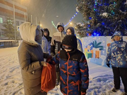 Рождественскую игровую программу для детей провели в парке Верхнего Услона