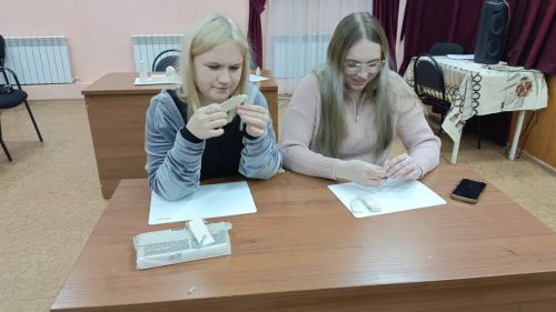 Мастер-класс по лепке макета храма прошёл в Кильдеевском СДК