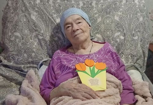Дети Верхнего Услона сделали открытки для пожилых людей