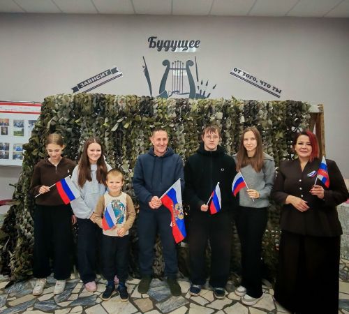 Коргузинские школьники встретились с бойцом СВО